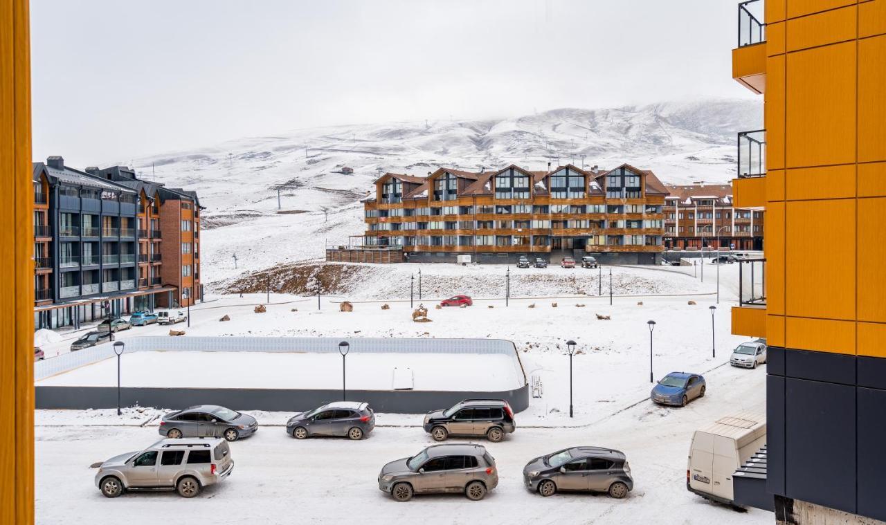 Studio Apartment In New Gudauri Redco Block F2 Exterior photo